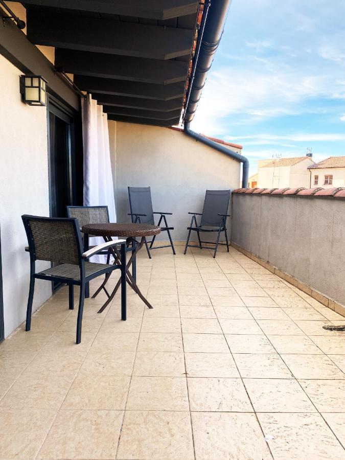 Apartamentos Lorione Olite Exterior photo